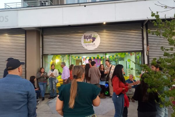 Inauguración local Acaí de Brasil de Los Andes